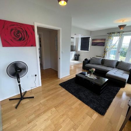 The Reflection Apartment , With River Thames View Лондон Екстериор снимка