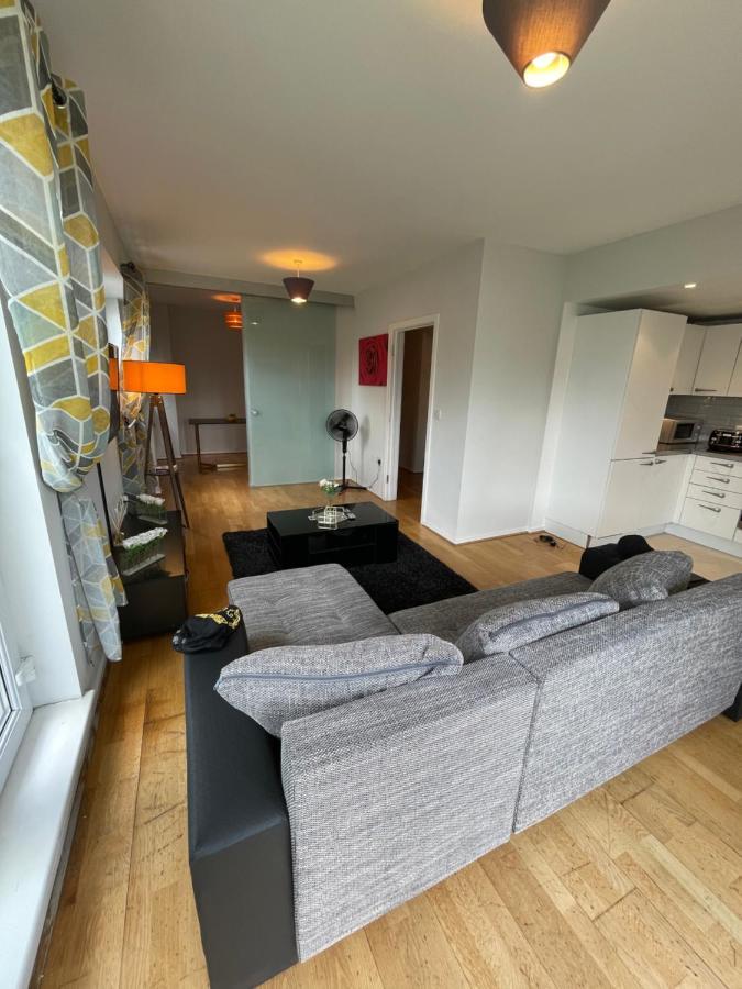The Reflection Apartment , With River Thames View Лондон Екстериор снимка