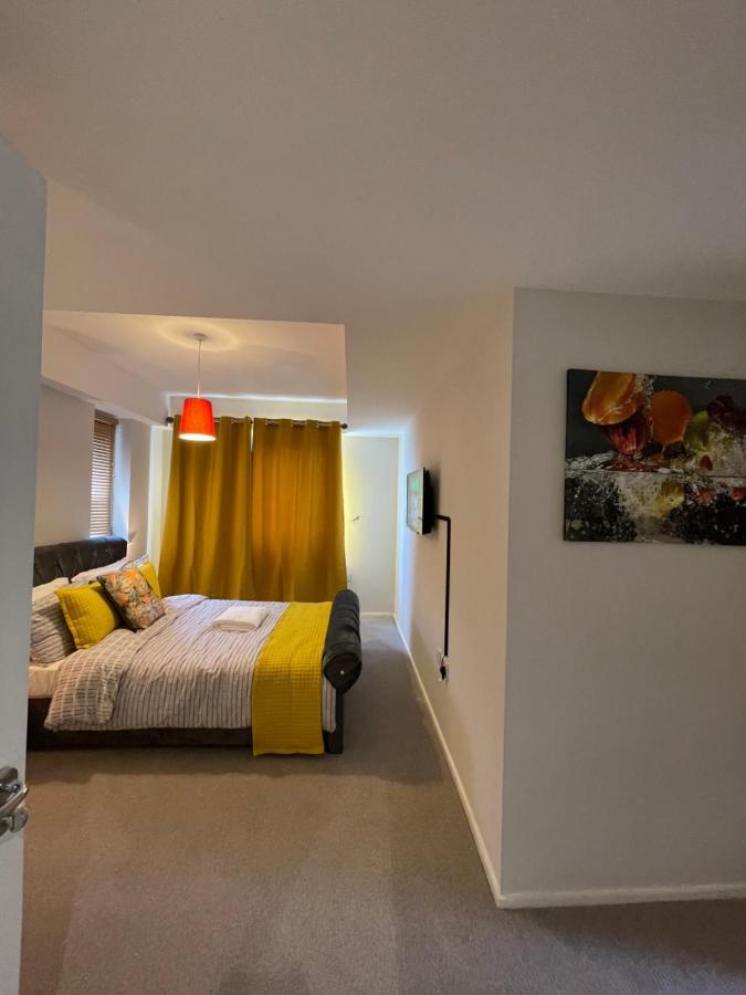 The Reflection Apartment , With River Thames View Лондон Екстериор снимка