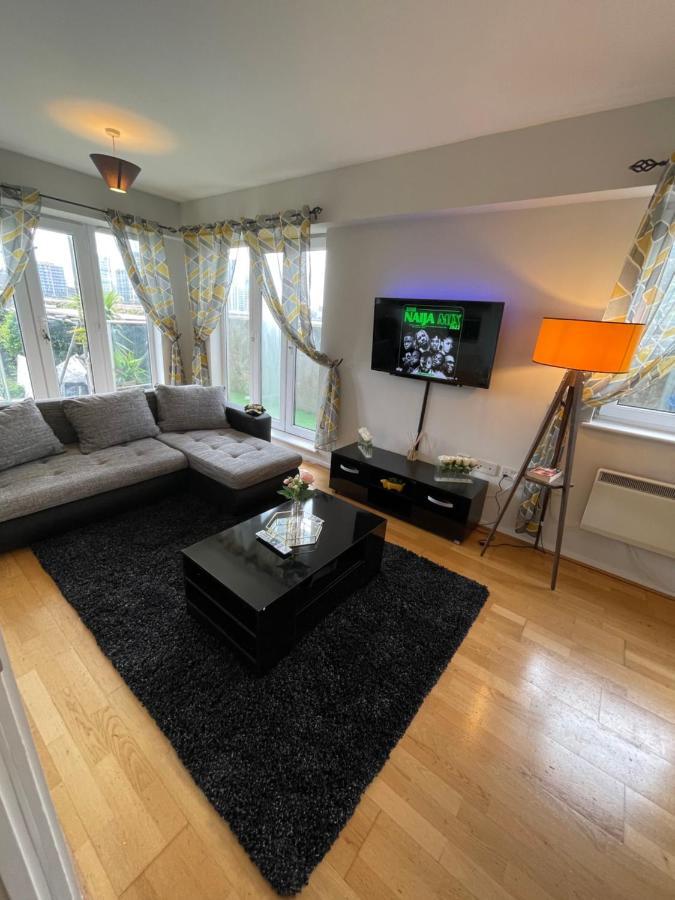 The Reflection Apartment , With River Thames View Лондон Екстериор снимка
