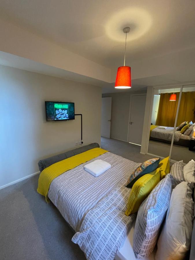 The Reflection Apartment , With River Thames View Лондон Екстериор снимка